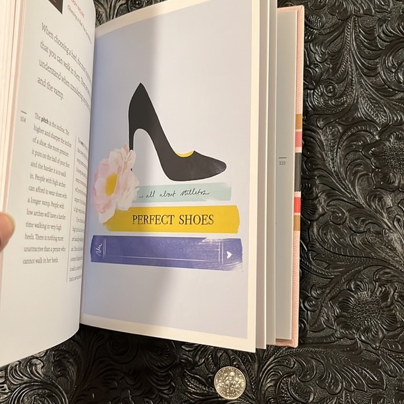 How To Accessorize Book - Picture 7 of 8